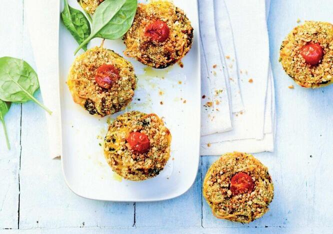 Tupperware Spaghetti Cupcakes With Cuttlefish and Spinach 